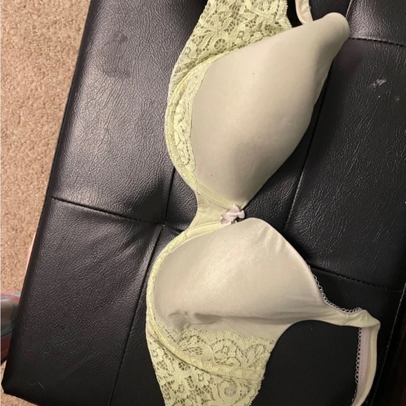Bra - Picture 1 of 2